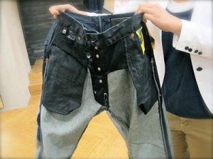 Mudah Lakukan 6 Tips Ini Agar Celana  Jeans Hitam  Tak 